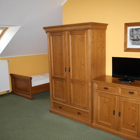 Hotel Boucek Мохов Экстерьер фото