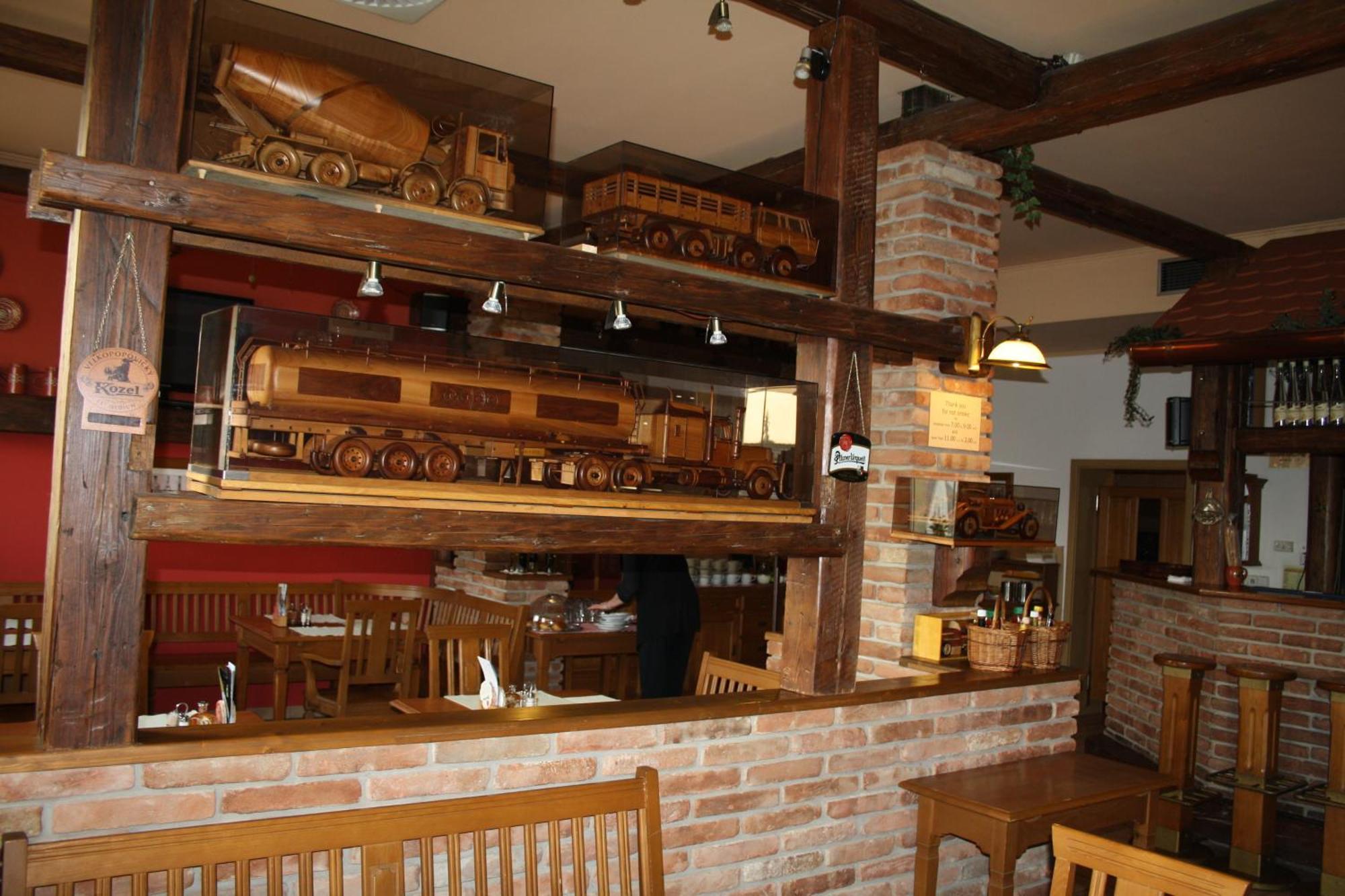 Hotel Boucek Мохов Экстерьер фото